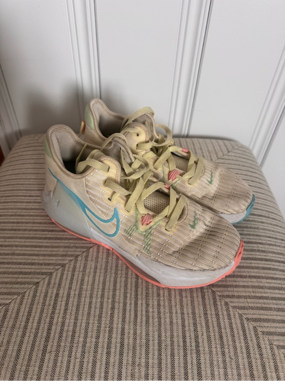 Nike Youth Basketball Shoes 6.5Y